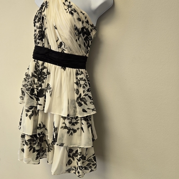 Max and Cleo Floral One Shoulder Pleated Cocktail Dress Eggshell 8 - Picture 4 of 9